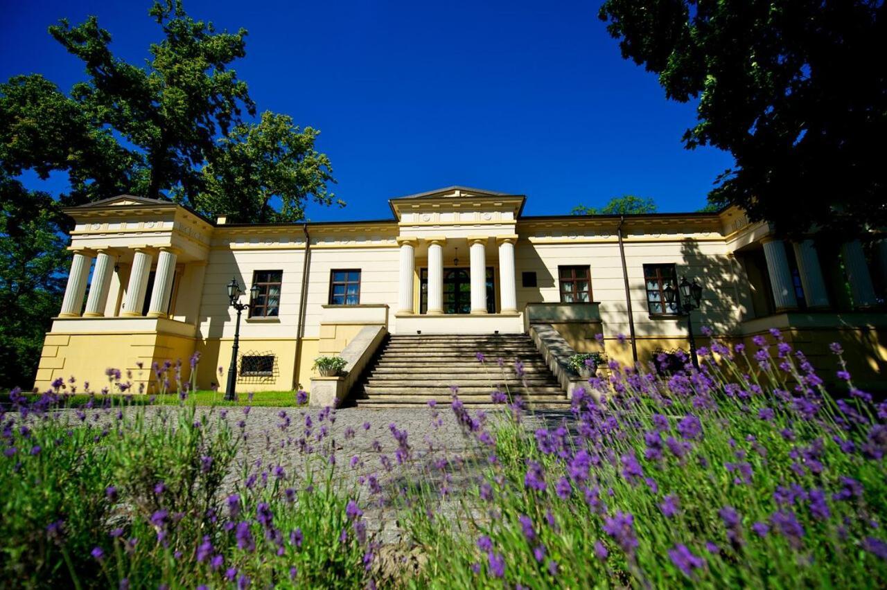 Palac W Malkowie Warta